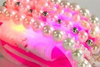 سوار ذكي للبنات يحمي من اللصوص والمجرمين