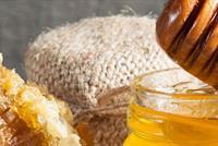  العسل.. يشفي من هذا المرض! 