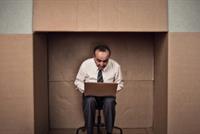 حقيقة مؤلمة.. الفقر يجعل الإنسان أقل ذكاءً.. كيف يؤثر المال الذي تملكه على دماغك؟