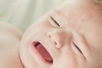 لهذه الاسباب يبكي طفلك دون توقف! 