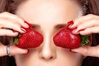  استخدمي الفراولة.. لبشرة مشرقة 