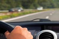 القيادة البطيئة تُحدث ارتباكاً... هذه التفاصيل