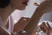 لهذه الأسباب يجب الإمتناع عن تناول الأكل بسرعة