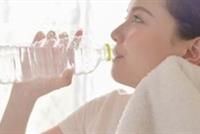 هل يمكن إنقاص الوزن بشرب الماء؟