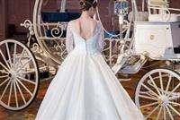  تعرّفي إلى قصّة أوّل فستان أبيض 