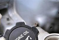  تعرّفوا إلى أسباب نقص الزيت في سياراتكم