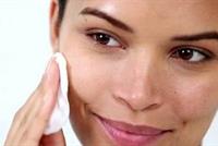  أفضل طريقة لإزالة الصبغة عن وجهك