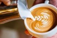 القهوة بالحليب بين المنافع والأضرار