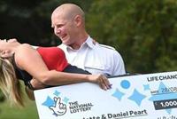 خدعته زوجته في اليانصيب... ثم ربحا 