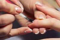 لهذا السبب طلاء الأظافر غير صحي!
