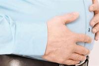 هذه الأمراض والأطعمة تسبب انتفاخ البطن