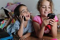  استخدام الأطفال للهواتف الذكية يصيبهم بالقلق والاكتئاب