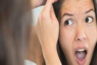 8 أسباب غير مألوفة لتساقط الشعر