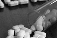 وقوع المرأة في فخ الإدمان أسهل من وقوع الرجل... لماذا؟