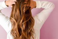 كيف تعتنين بشعرك بعد الإستحمام؟