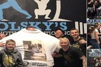 لماذا ارتدى 260 قميصاً في آن معاً؟