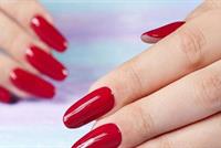 احذري وضع طلاء الأظافر دون الواقي الشمسي!