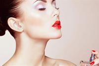 استخدمي العطر لجذب الرجل.. وهذه المكونات 