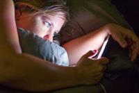 احذر من استخدام الهاتف قبل النوم!