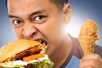 تناول الطعام والشراب وإحصل على المال.. ما رأيك بهذه الوظيفة؟