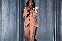 ميشيل أوباما تأسر القلوب بالثناء على الملكة إليزابيث