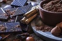 أدلة علمية تؤكد قدرة الكاكاو على تعزيز قوة الدماغ