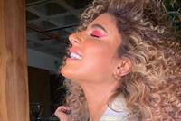 فنانة عربية تصدم الجميع بشكلها.. هل تحولت إلى ميريام فارس؟