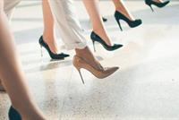 في هذا البلد.. موظفات تمردن على 