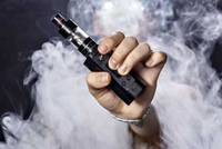 النيكوتين السائل في السجائر الإلكترونية يصيب بالنوبات القلبية
