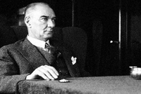 بعد 80 عاما.. كشف الطول الحقيقي لأتاتورك