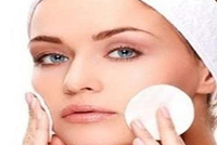 لا تنامي والمكياج على وجهك!