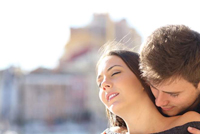 بعيداً عن العطور.. حيل طبيعية تمنحكِ رائحة ذكية في الصيف