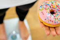 بدء وجبتك بقطعة من الحلوى.. هل يُفيد في إنقاص الوزن؟!