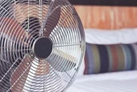 تشغيل المروحة أثناء النوم مضر بصحتك