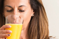 لماذا طعم عصير البرتقال يصبح سيء بعد تنظيف الأسنان؟