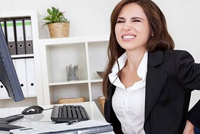 تجنّبوا الوقوف أو الجلوس في عملكم لساعات طويلة