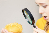 أطعمة لن تتناولوها ثانيةً بعد معرفة مكوناتها!