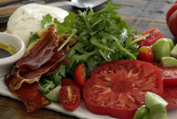 لماذا يكتسب بعض الناس وزنا حتى لو كانوا يأكلون كميات قليلة