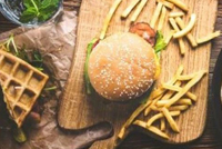 هذه حقيقة مكونات الوجبات والمشروبات السريعة ومخاطرها