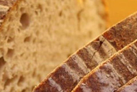 احفظوا الخبز كقطعة كاملة غير مقطعة في كيس مثقب