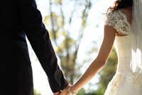 فنانة شهيرة تكشف للمرة الأولى زواجها الأول في سن صغيرة جداً (فيديو)