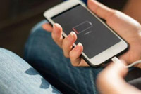 أخطاء شائعة نقوم بها عند شحن الهاتف الذكي