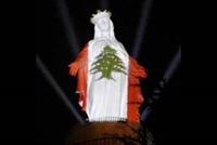 إضاءة تمثال العذراء بألوان العلم اللبناني على نية شفاء المرضى