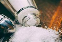 الإفراط في تناول الملح يُضعف الجهاز المناعي