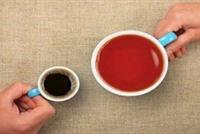 الشاي والقهوة يؤخّران الشفاء من أمراض البرد والإنفلونزا